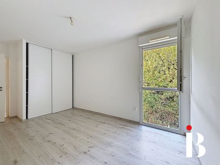 Location Appartement 4 pièces 81m² ST HERBLAIN 44800 - Photo 2