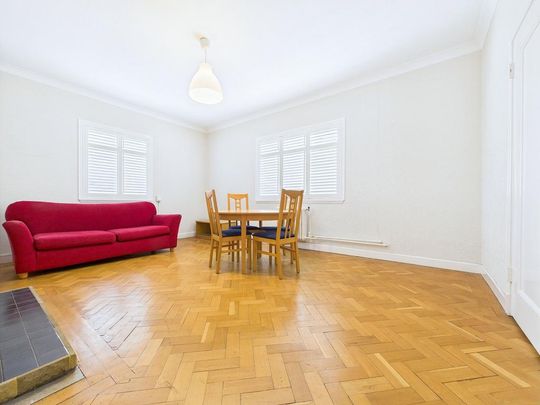 3 bedroom flat to rent - Photo 1