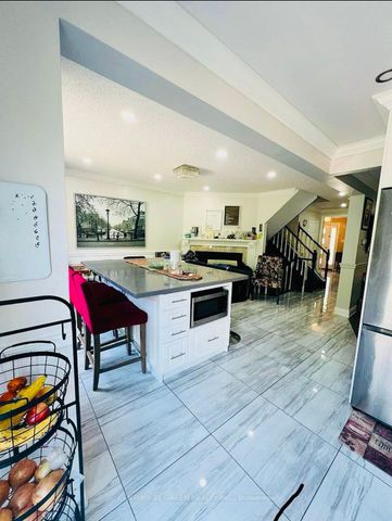 For Lease - 6335 Plowmans Heath Drive Unit# Upper, Mississauga, Ontario - Photo 2