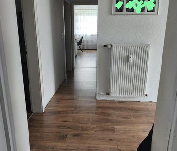 geräumige 3 ZZKB Wohnung im Erdgeschoss mit Garten - Foto 1