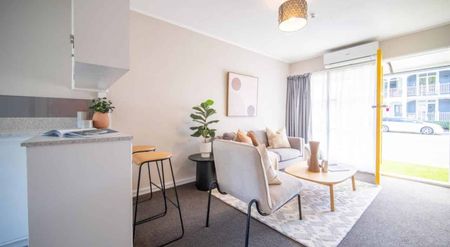 Stylish and low maintenance - Photo 5