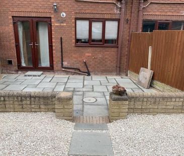 2 bedroom House To Let - Photo 1