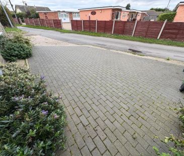 **NO DEPOSIT OPTION AVAILABLE** A lovely FULLY FURNISHED one bedroo... - Photo 3