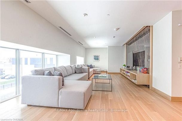 For Lease - 133 Bronte Road Unit# B0102, Oakville, Ontario - Photo 1