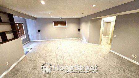 11 Cortina Way SW, Calgary - Photo 3