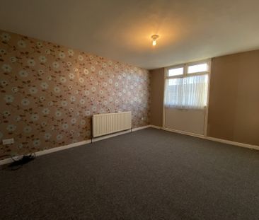 Ashworthy Close, HuLL - Photo 4