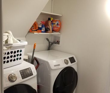 For Lease - 1601 Sandgate Crescent Unit# Main, Mississauga, Ontario - Photo 3