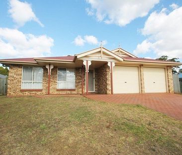 Generous Family Home in Popular Middle Ridge - Photo 2