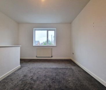2 bedroom mews to rent - Photo 6