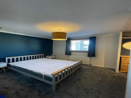 2 bedroom semi-detached villa to rent - Photo 5