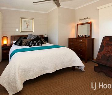 1/2 Isley Street, North Ward - Photo 4