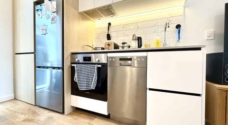 Modern One Bedroom Unit- Taranaki Street - Photo 5