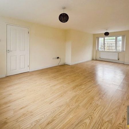 LEE CHAPEL SOUTH, BASILDON - Photo 1