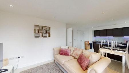 2 bedroom flat to rent - Photo 2