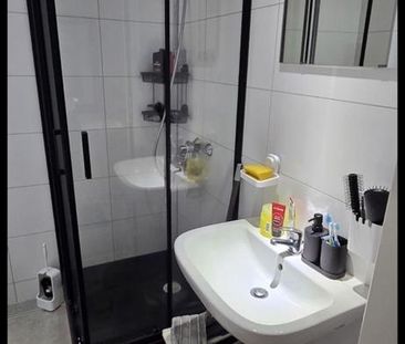 2-Zimmer-Wohnung mit Küche - zentral und gepflegt ab 01.12 - Photo 1