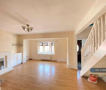 3 bedroom terraced house to rent - Photo 2