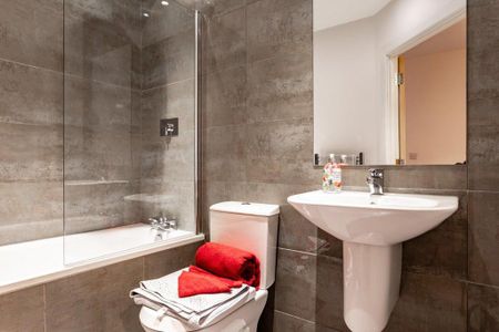 2 bedroom flat to rent - Photo 5