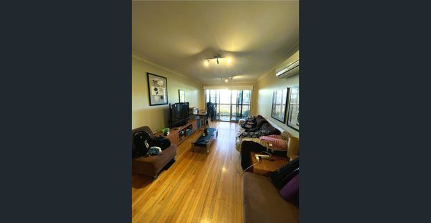 Centrally Located Furnished Unit - Photo 1