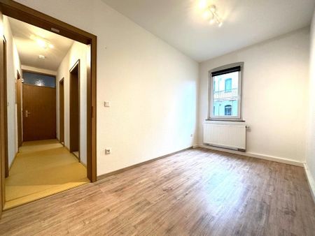 Hier wohnen Sie zentral gelegen! 4 Zimmer mit Balkon - Foto 4