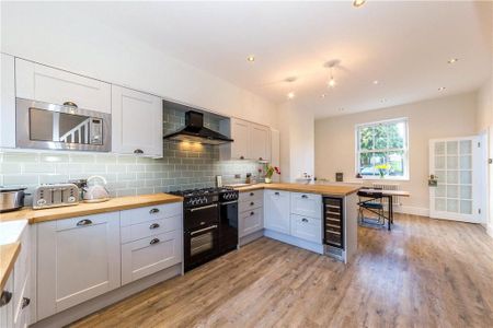 3 bedroom semi-detached house to rent - Photo 5