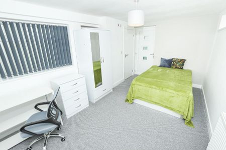 5 bedroom end of terrace house to rent - Photo 3