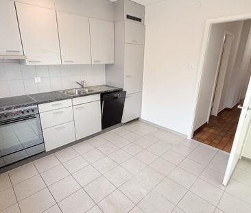 Wohnen im Grünen – Grosszügige Familienwohnung in den Langen Erlen - Foto 4