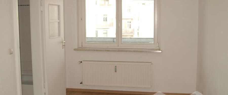 ** Zentrum-Südost - 2-Zimmer-Whg. mit Loggia und Tageslichtbad ** - Foto 1