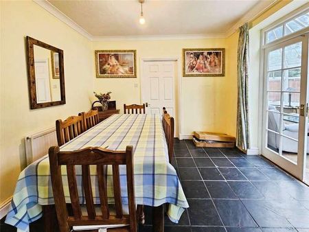 Devonshire Park, Reading, Berkshire, RG2 - Photo 2