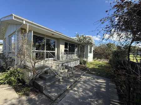 Two Bedroom Home with Oliver Park on the Doorstep - Photo 2