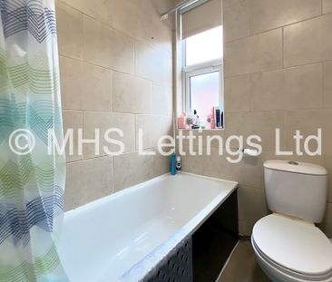 6 Bedroom Mid Terraced House for rent in Hessle View - Photo 5