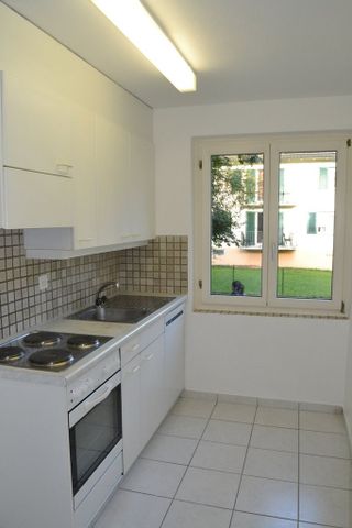 Zürich-Schwamendingen helle und schöne Wohnung befristet bis 30.09.27 - Photo 2