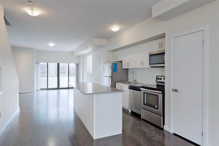 For Lease - 369 Essa Road Unit# 75, Barrie, Ontario - Photo 3