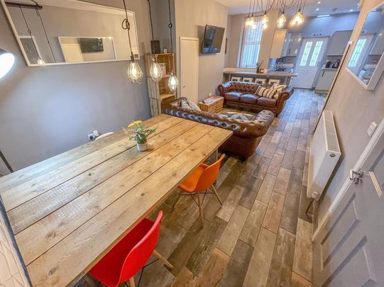 1 bedroom in a house share to rent - Photo 1