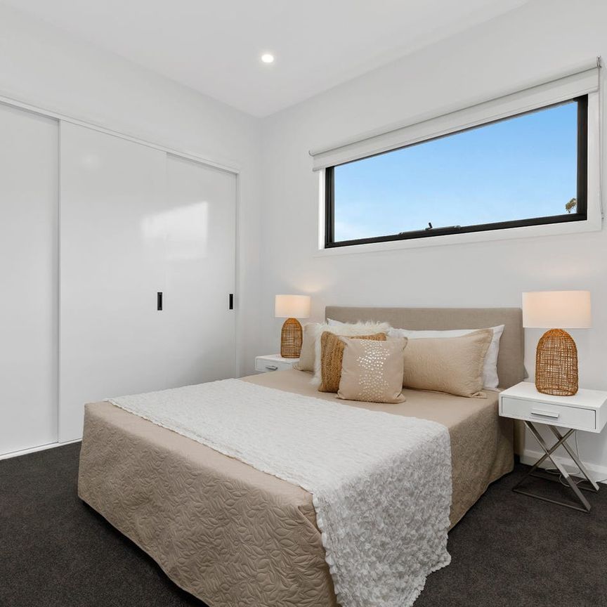 Near new in a great location. - Photo 1