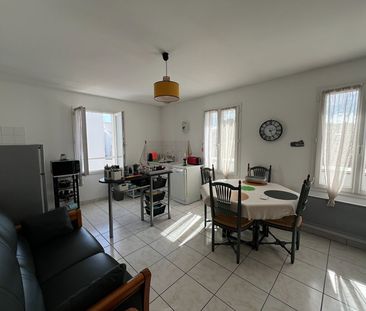 Location Appartement 3 pièces 56m² - Photo 2