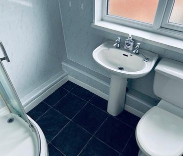 2 bedroom terraced house to rent - Photo 6