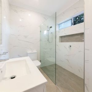 Stylish 2 Bedroom Granny Flat - Photo 2