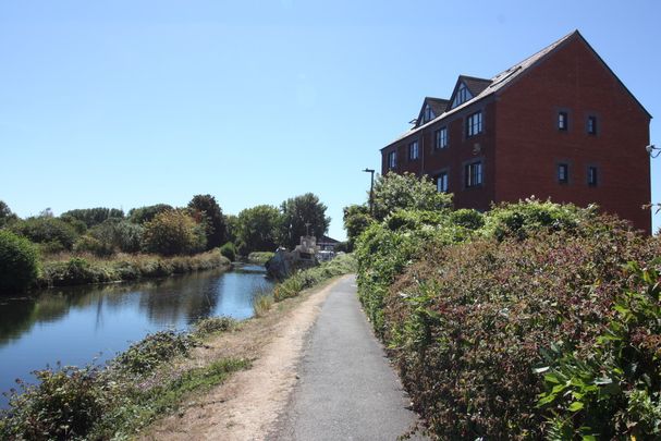 2 bed apartment to rent in River Meadows, Water Lane, EX2 - Photo 1