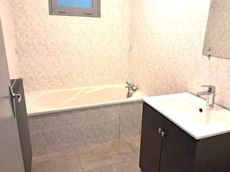 Location Appartement 2 pièces 46m² SENS 89100 - Photo 2
