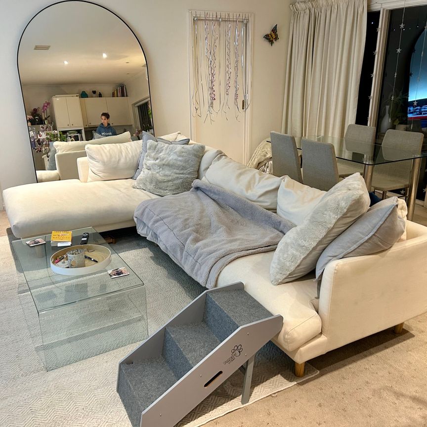 Camberwell - Photo 1