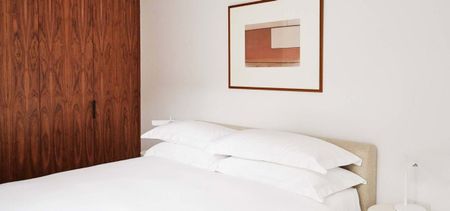 Weymouth Mews, Marylebone, London, W1G - Photo 2