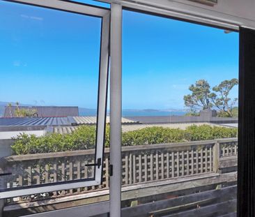 Tidy Four- Bedroom Home. - Photo 2