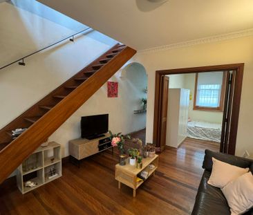 Alexandria - Photo 2