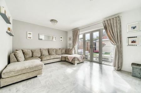 3 bedroom terraced house to rent - Photo 2