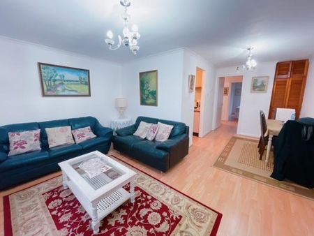 2 bedroom flat to rent - Photo 2