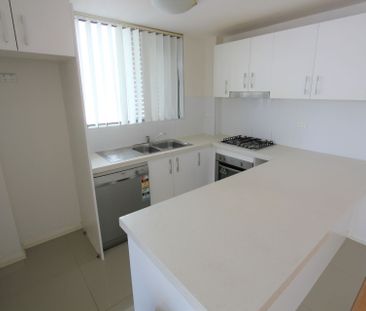 Quality 2 Bedroom Security Apartment - Photo 3