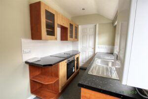 2 BEDROOM House - Mid Terrace - Photo 5