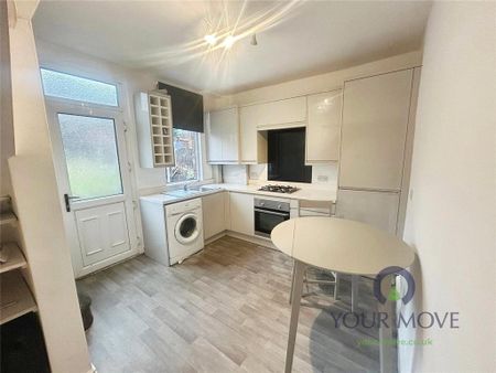 2 bedroom end of terrace house to rent - Photo 2
