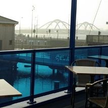 In Amsterdam on the waterfront a part of a fully furnished modern under architecture built studio in a watervilla to let. - Foto 1
