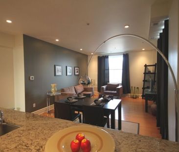 Luxueux condo d’environ 1200 pc au 9e étage, comprenant 2 chambres ... - Photo 1